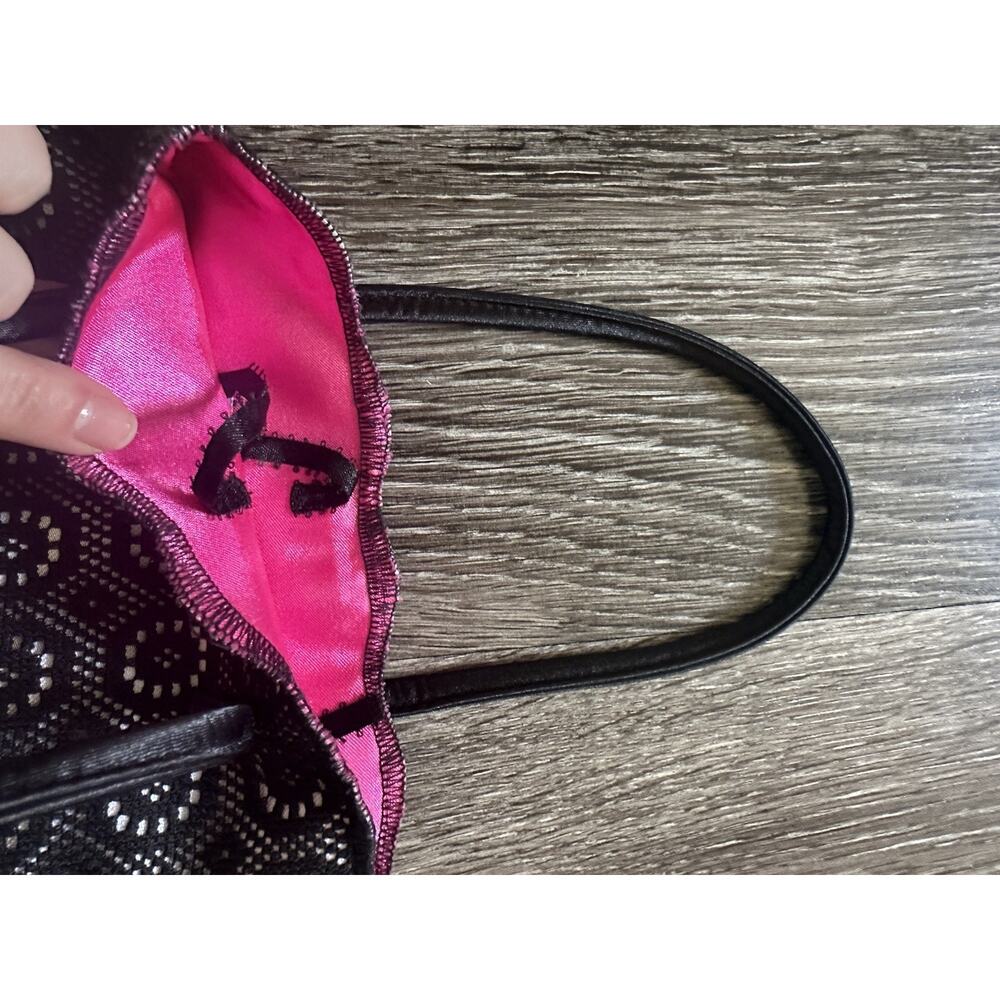 Victoria’s Secret Black Lace Mini Shoulder Bag Pink Satin Lined Y2K Purse - Picture 4 of 4